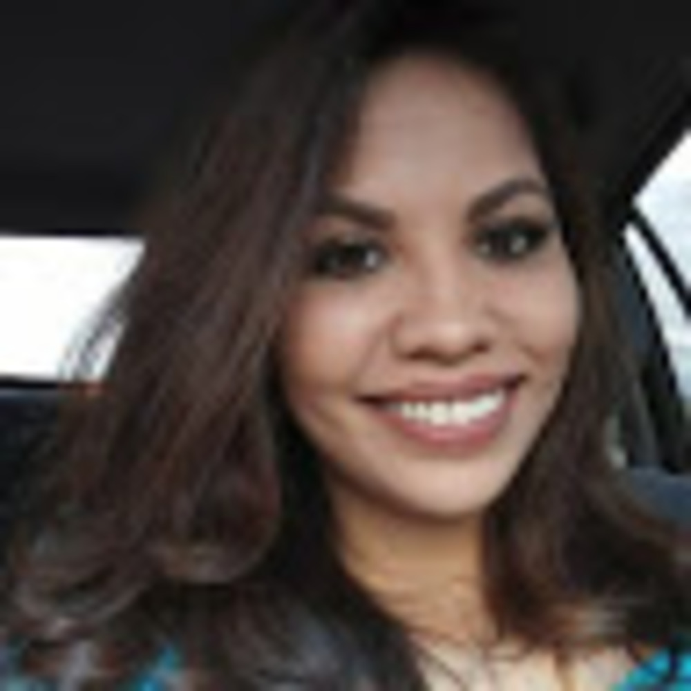 Meet your Posher, Stacy